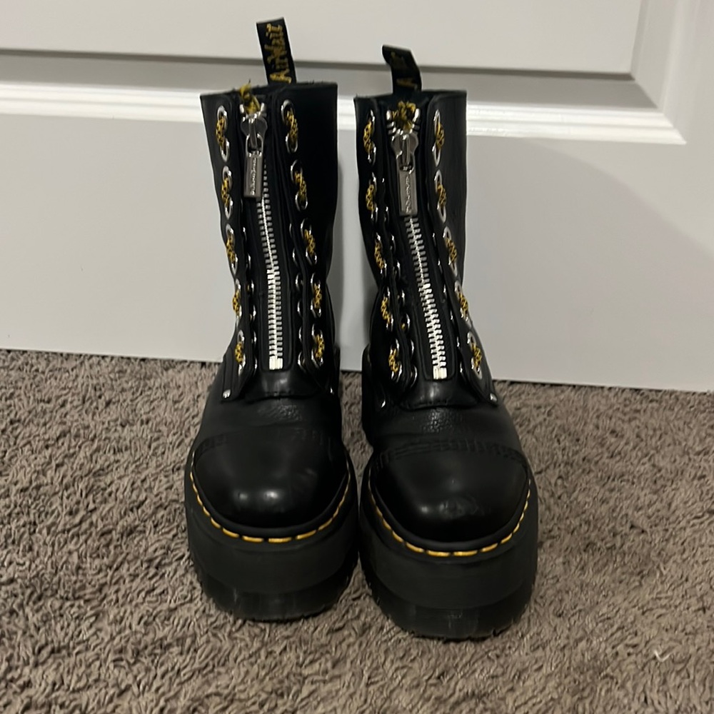 Dr Martens Sinclair Hi Max size 7